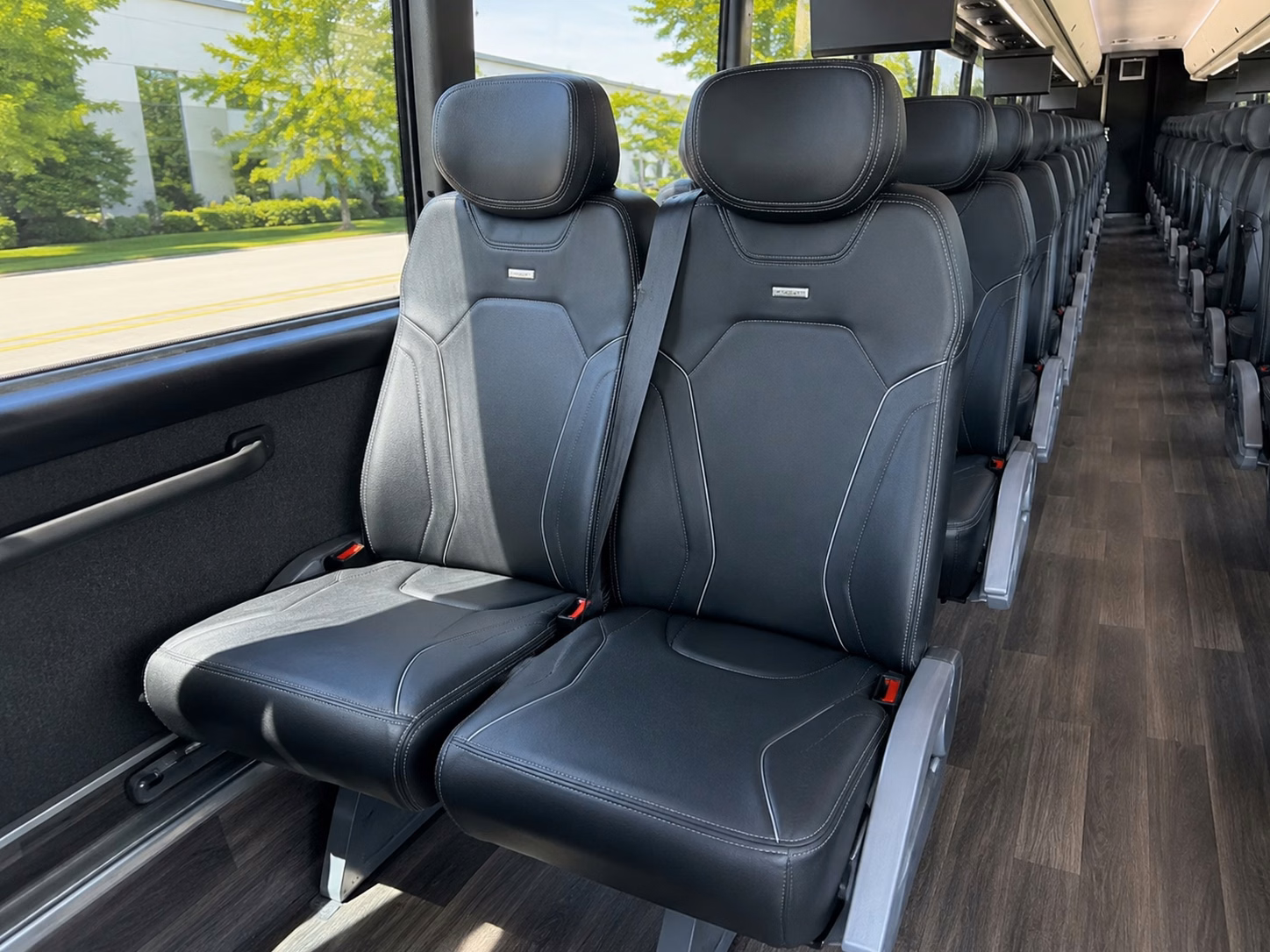 bridal party transportation in lakeland that keeps everyone together and on schedule