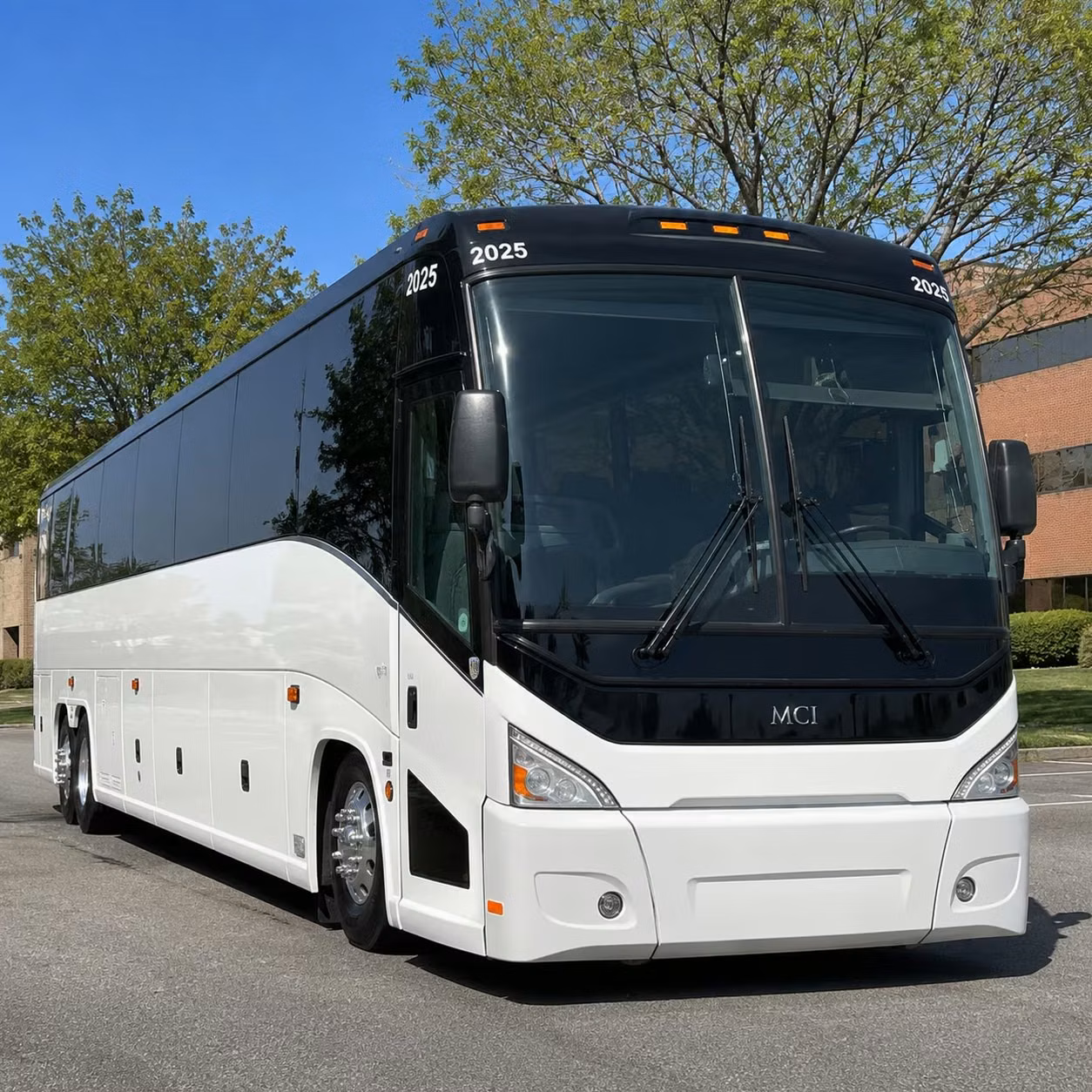orlando international airport runs are easy with the right lakeland charter bus