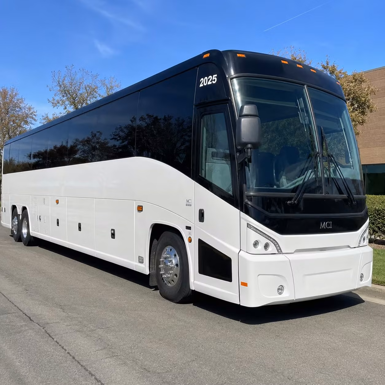 these bus options make lakeland to orlando concert trips seamless